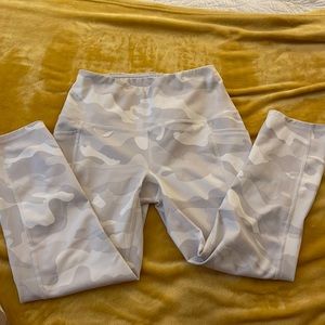 Never worn cute workout leggings